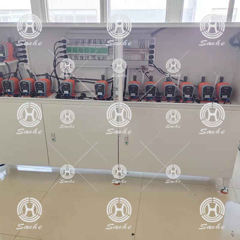  馬來西亞項(xiàng)目加藥柜